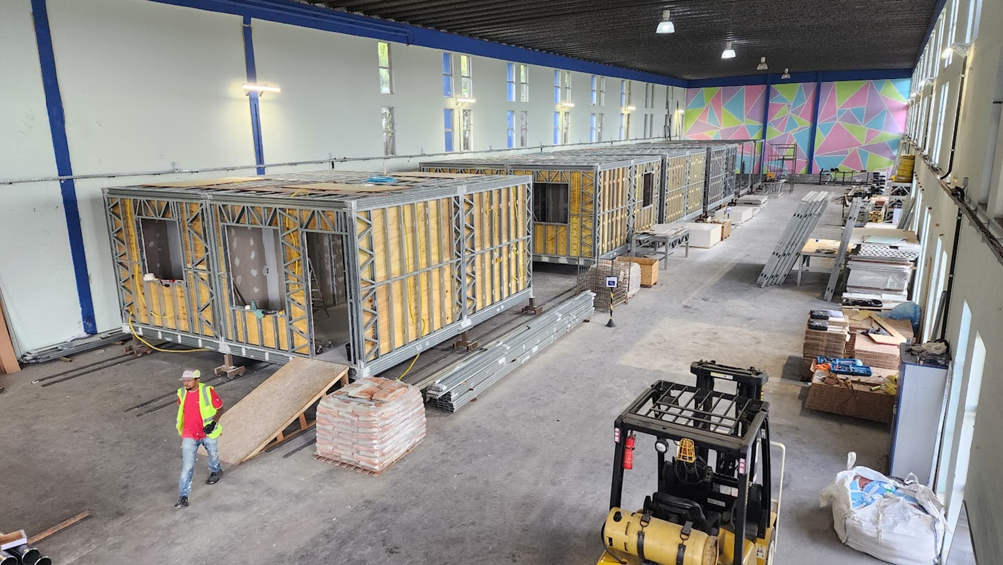 Linha de producao modular na fabrica Flowin
